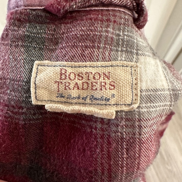 Boston Traders | Women’s Size Medium Long Sleeve Red Plaid Button Up Flannel - Picture 7 of 7